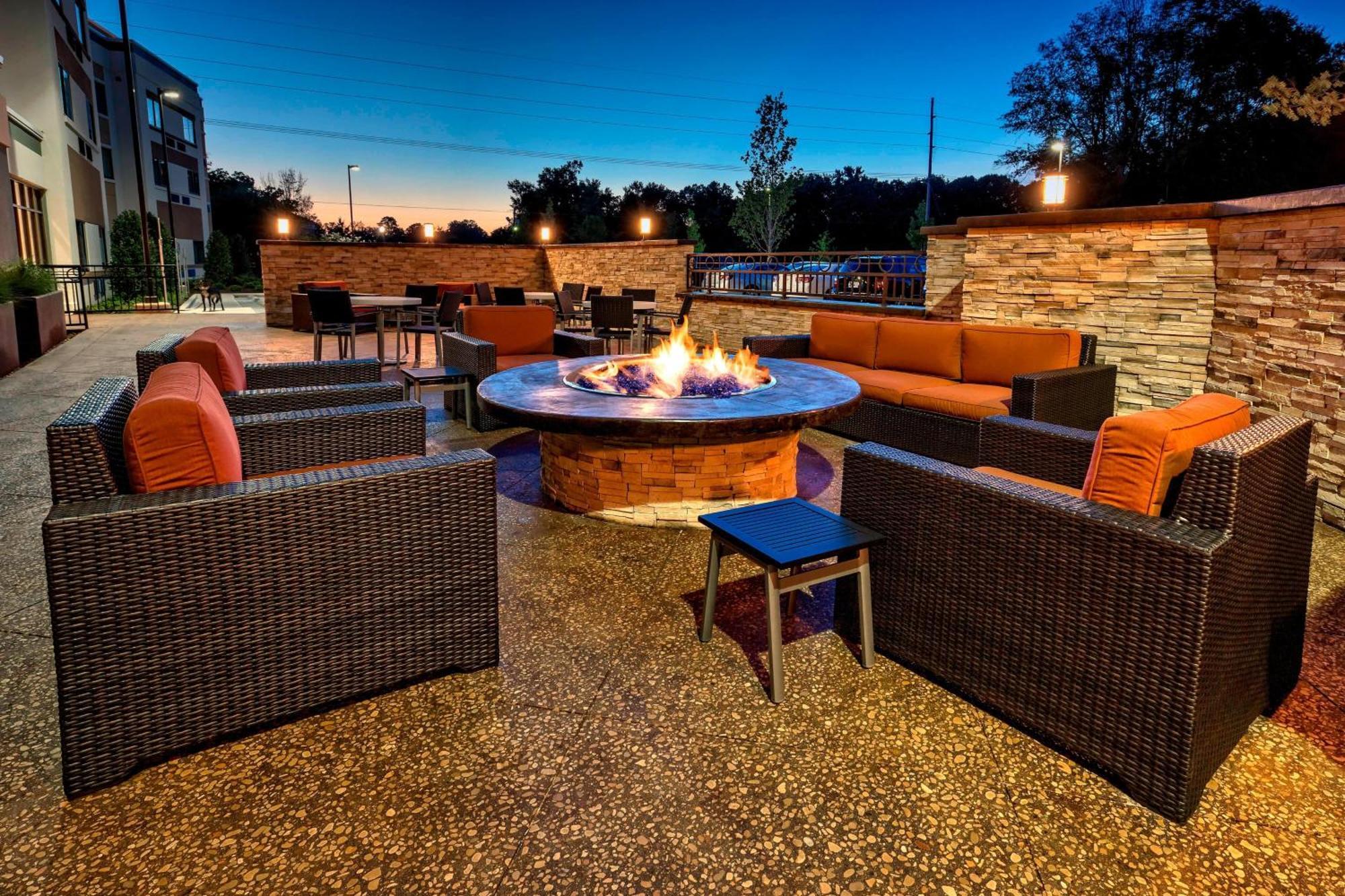 Hotel Courtyard By Marriott Oxford Exterior foto